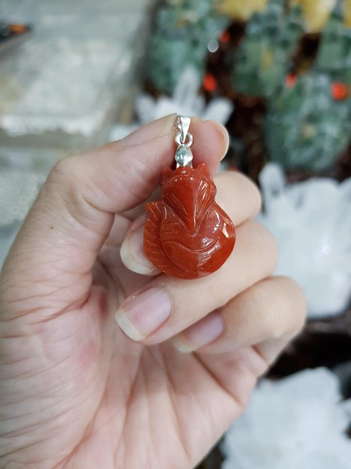 Dây chuyền mặt hồ ly đá cẩm thạch đỏ