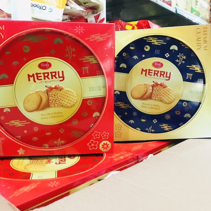 BÁNH HỘP THIẾC MERRY NHẬT BISCUITS & WAFFLES RICHY 333G MÀU XANH + ĐỎ