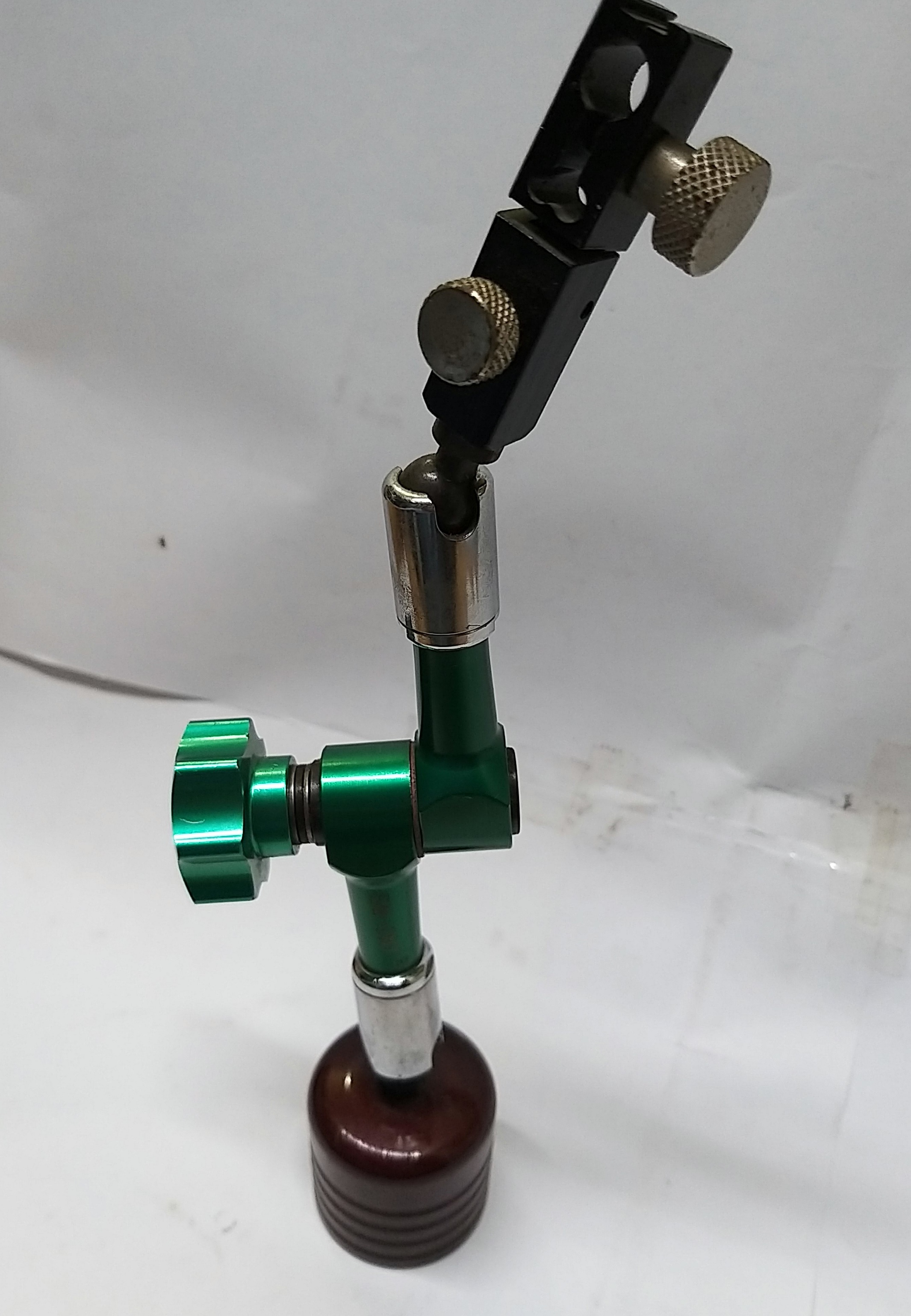 [HCM]ĐẾ TỪ GÁ ĐỒNG HỒ SO EM-CNT CAO CẤP ( TRÒN )