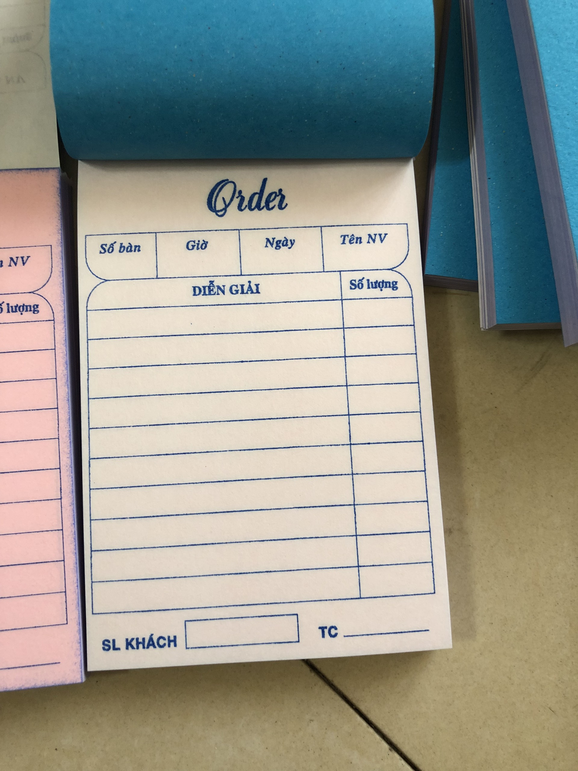 cuốn Oder 2 liên (7x10) cho nhà hàng, quán ăn,...giấy đẹp