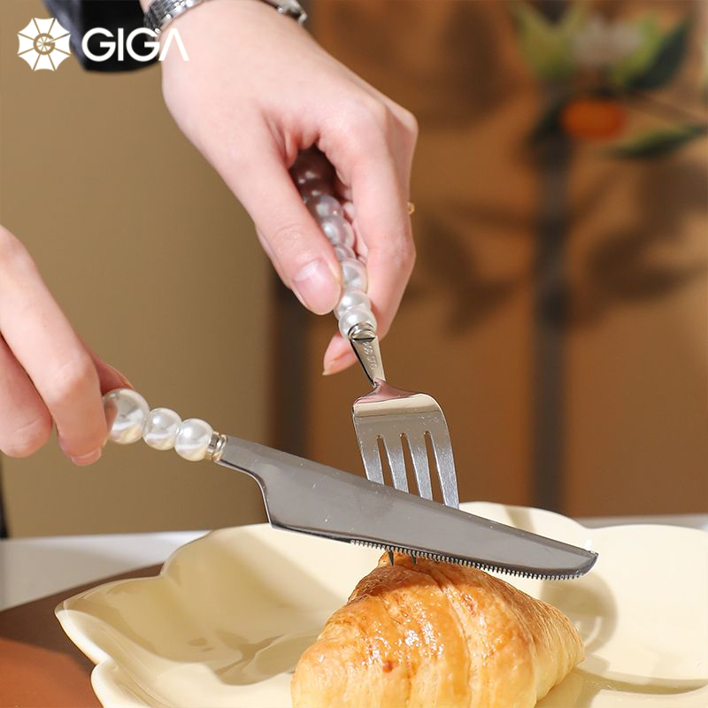 GIGA ESSENTIAL Bộ dao và nĩa bít tết bằng thép không gỉ sang trọng nhẹ / ba bộ dao, nĩa và thìa kiểu ins / bộ đồ ăn phương Tây sáng tạo