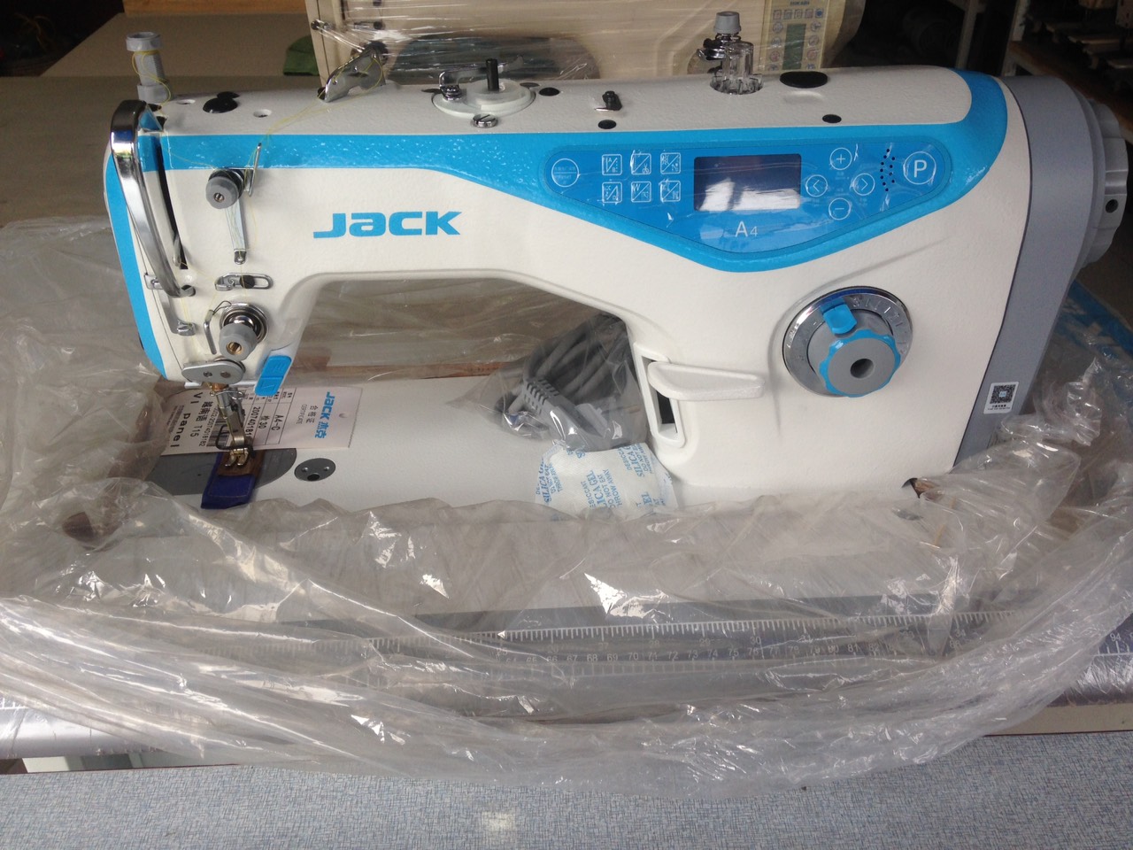 [HCM][Trả góp 0%]MÁY MAY 1 KIM JACK A3 ĐIỆN TỬ LIỀN TRỤC MỚI 100% NGUYÊN THÙNG