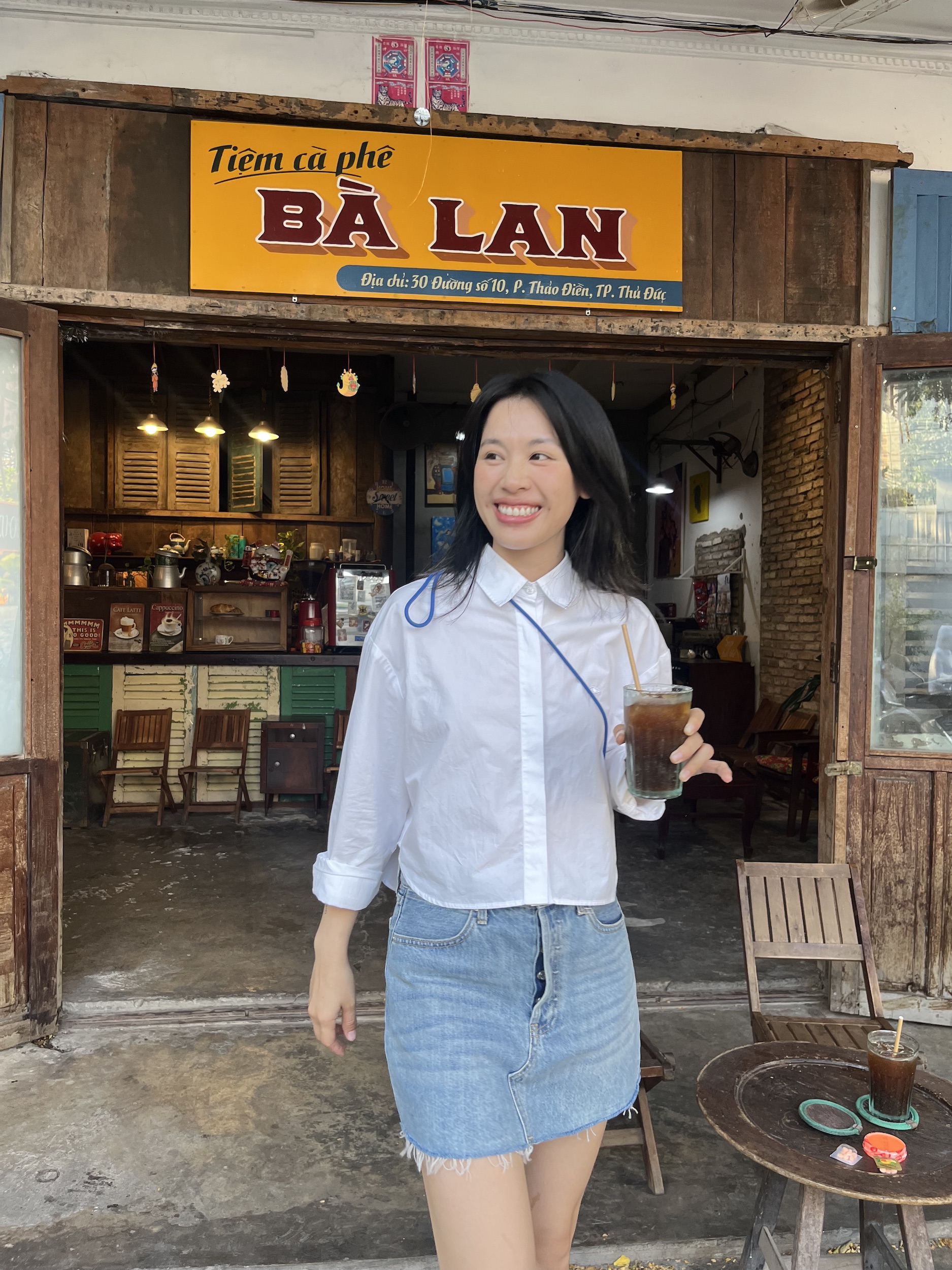 Thebluetshirt - áo sơ mi trắng croptop tay dài - cropped shirt - white cotton