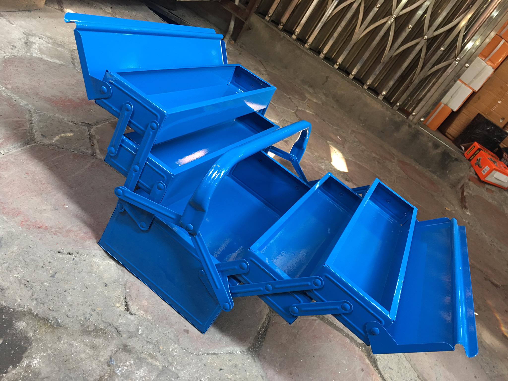 thùng đựng đồ nghề bằng sắt to