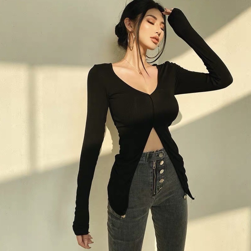 Aó thun gân cổ tim tay dài xẻ tà