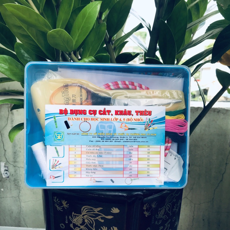 Bộ dụng cụ cắt khâu thêu lớp 4-5