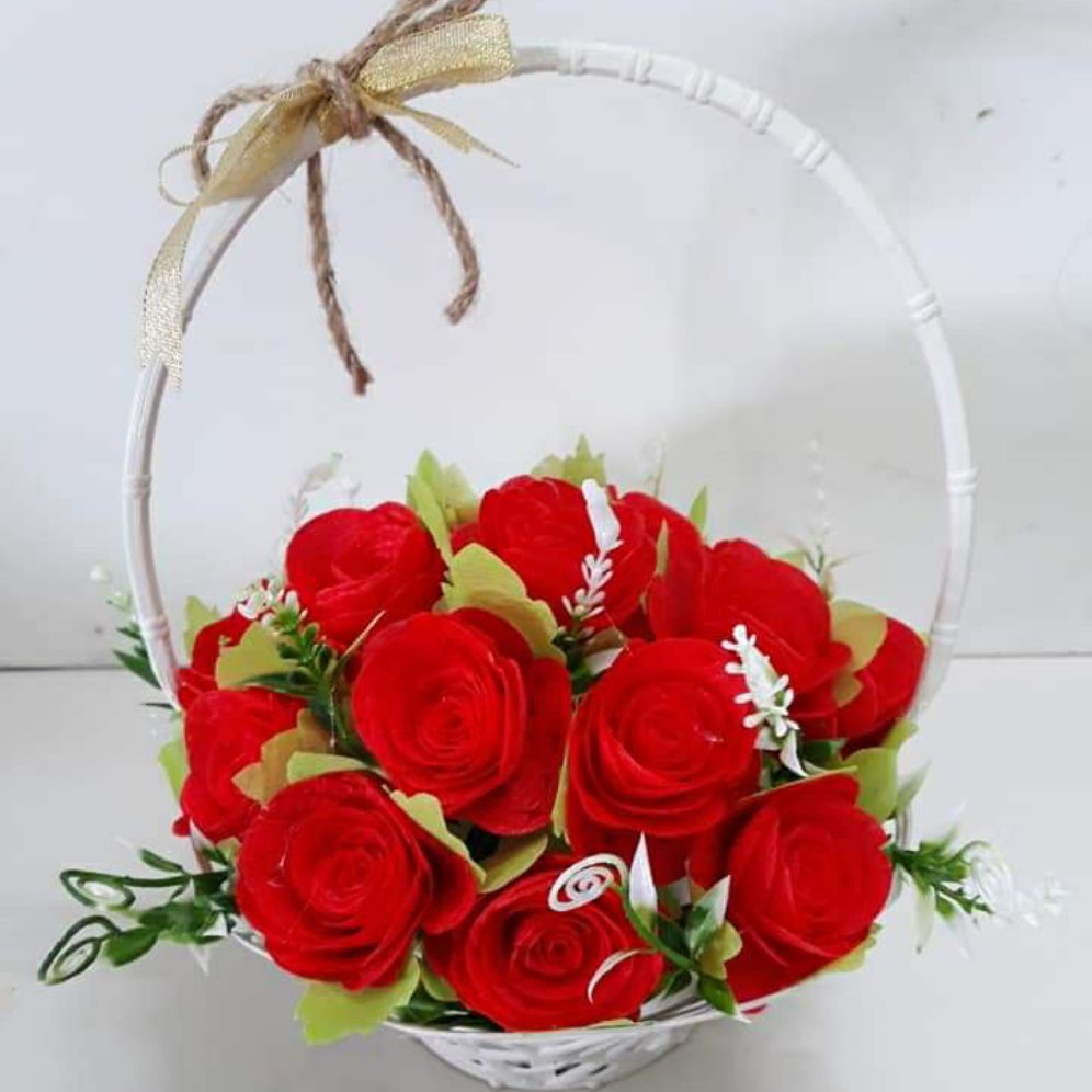 Hoa hồng giỏ ( 2 bộ nguyên liệu làm được 2 giỏ như hình)