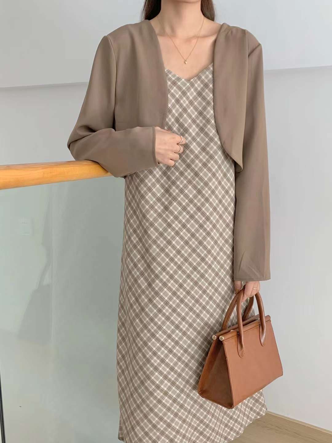 Set đầm caro kèm áo khoác freesize - Lyn's Closet
