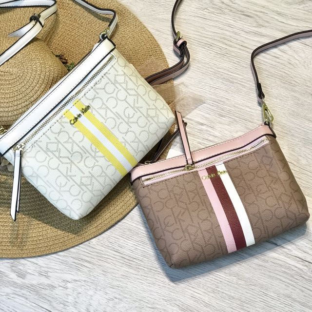 Túi xách nữ c..k sọc giữa size 22cm