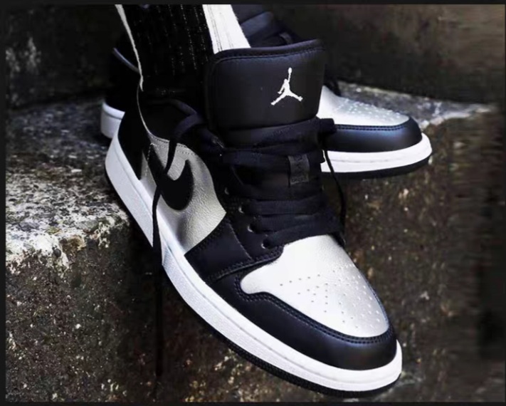 Giày sneaker jd1 đen trắng lezaza