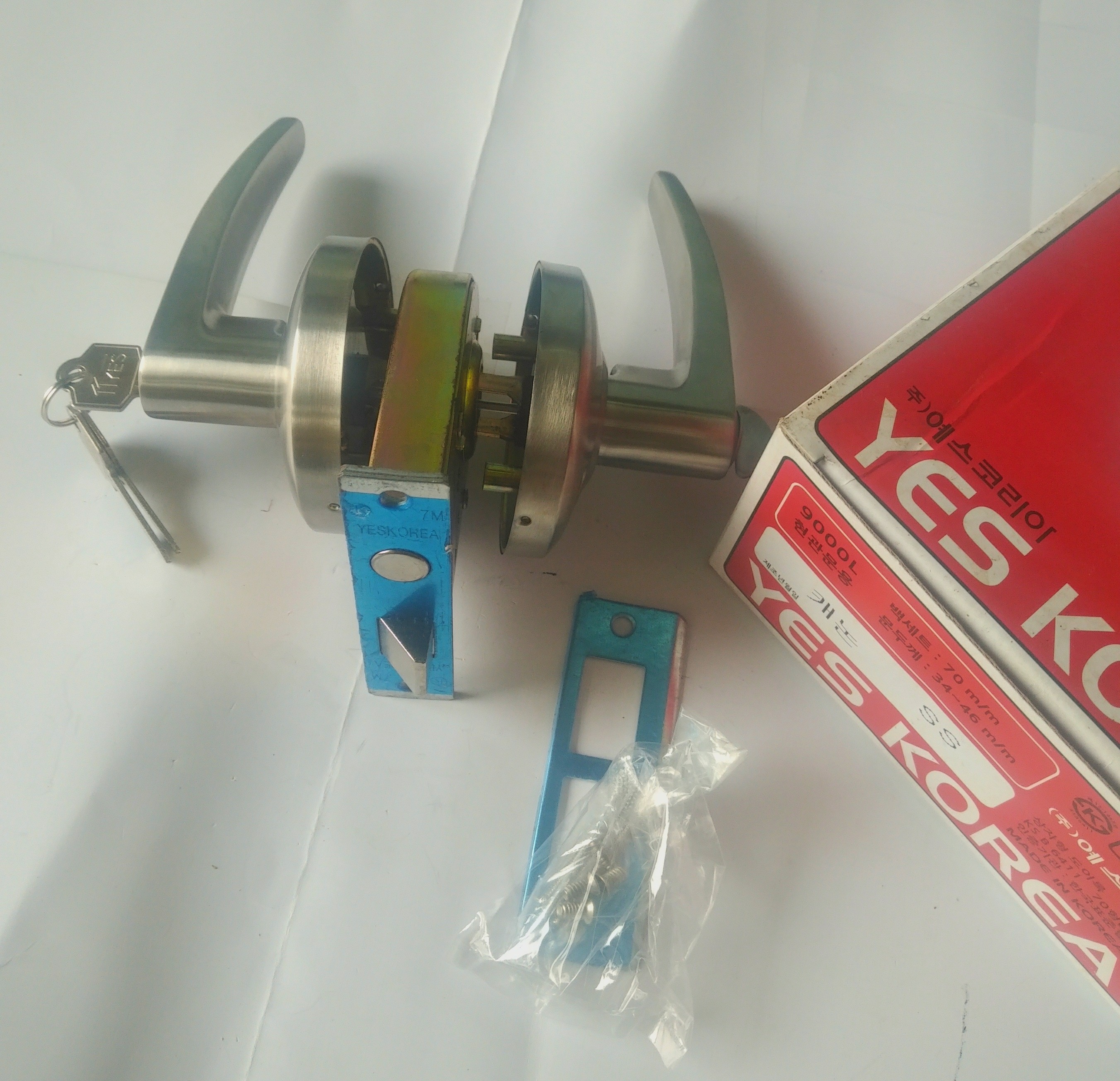 [hàng chính hãng] khoá tay gạt hàn quốc Yes Korea 90LS-010SS inox chông gỉ mồm dài 7 phân