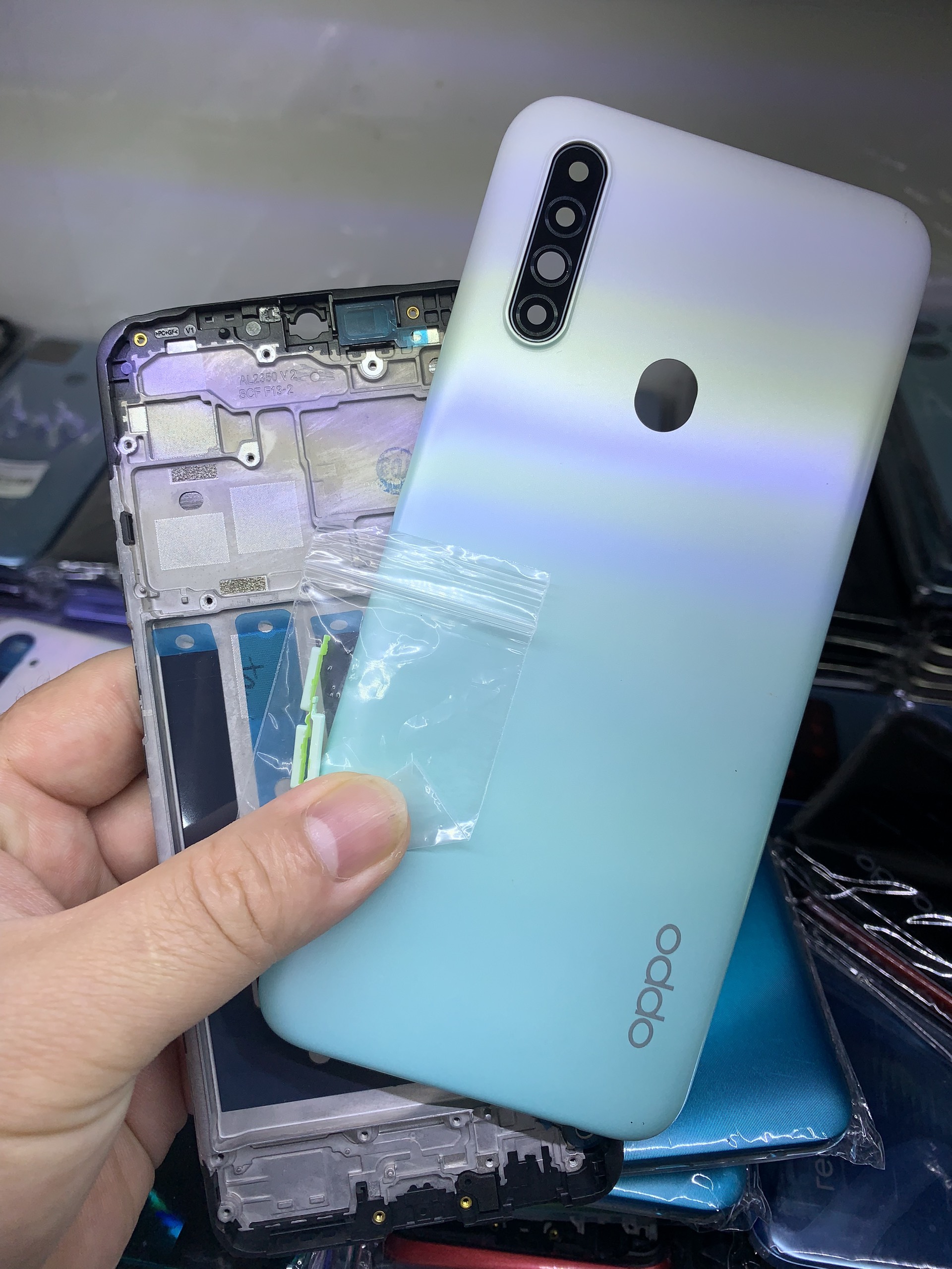 Bộ xương vỏ zin Oppo A31-2020 Gồm lưng, xương, phím, kính camera, khay sim