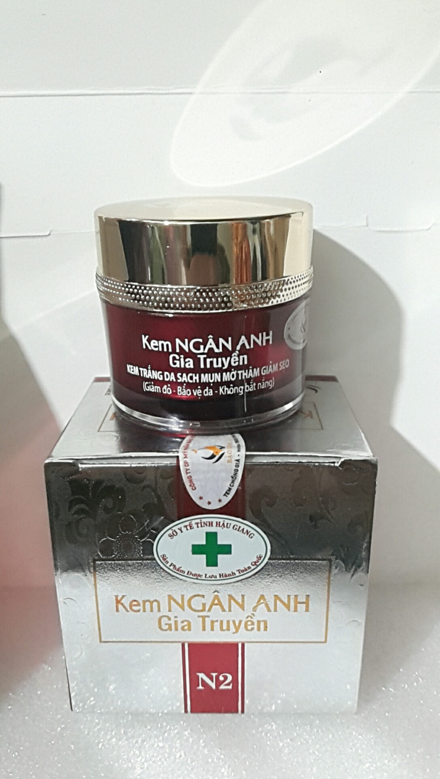 Kem trắng da sạch mụn mờ thâm giảm sẹo ngân anh