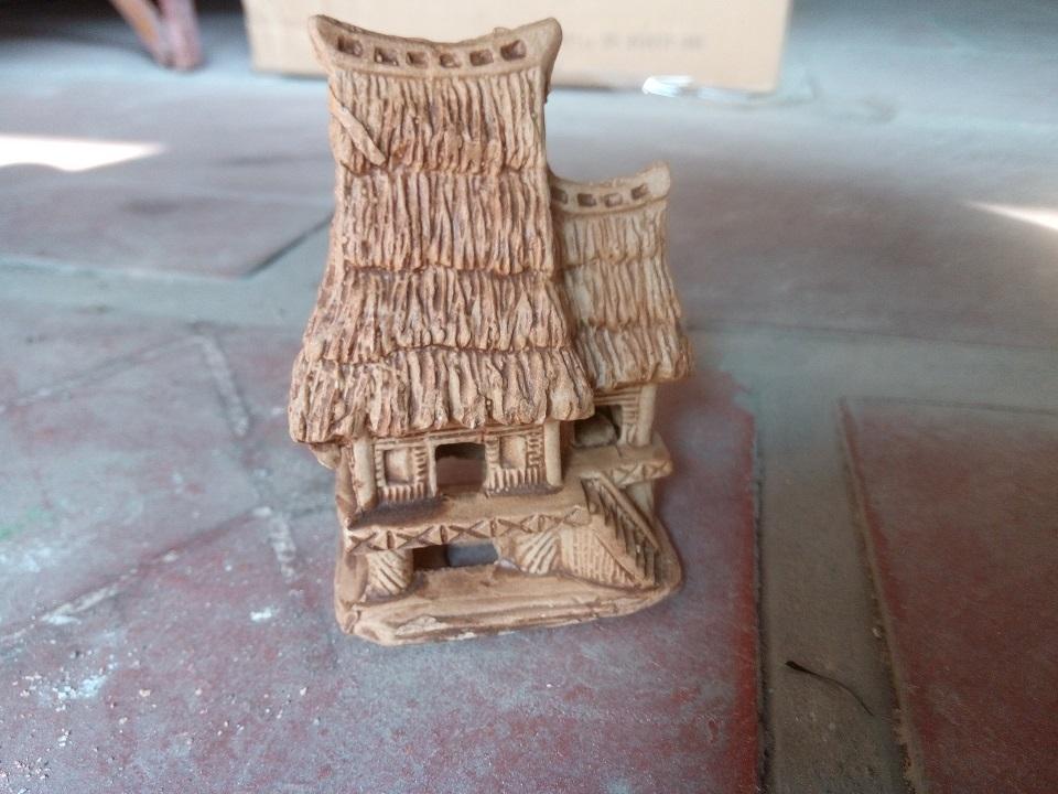 Tượng gốm trang trí mẫu nhà rông s1, gốm bát tràng