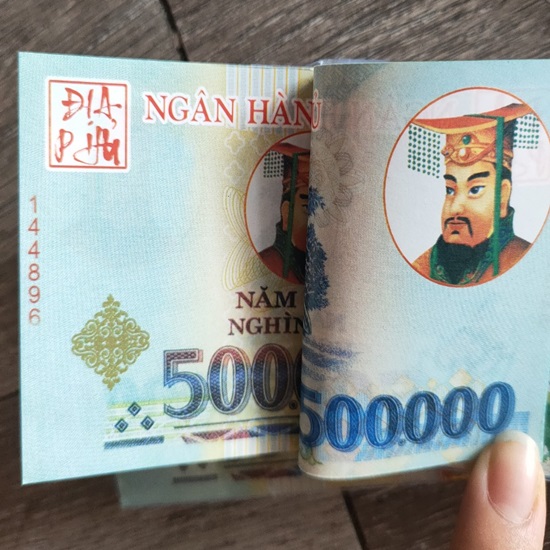 Tiền giấy cúng kiến đủ các loại mệnh giá âm phủ