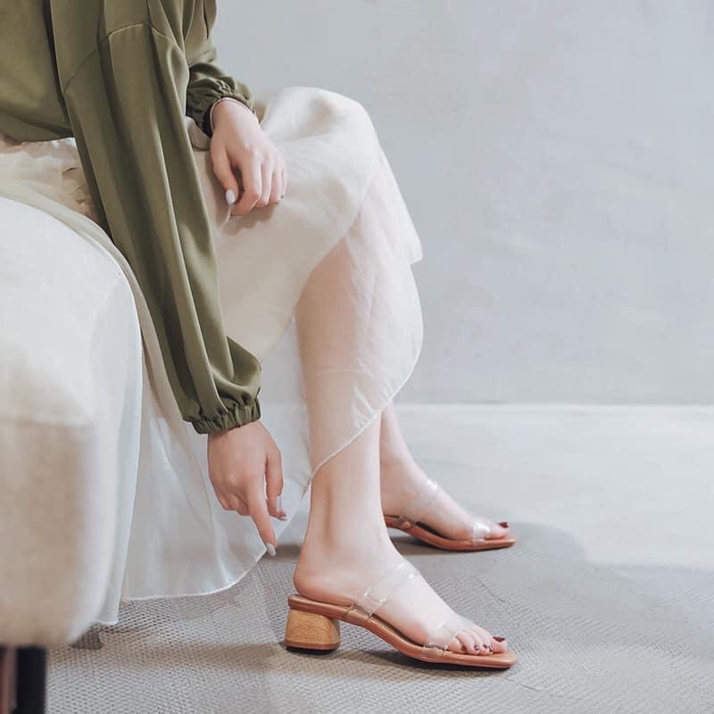 [Hoàn Tiền 15%]Sandal cao gót nữ 5p 2 quai trong màu gót gỗ siêu xinh