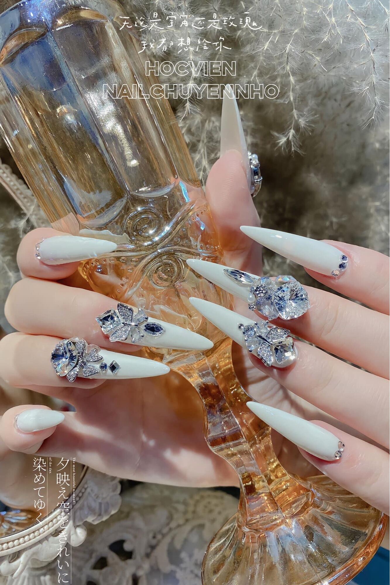 Móng thiết kế đẹp y hình.