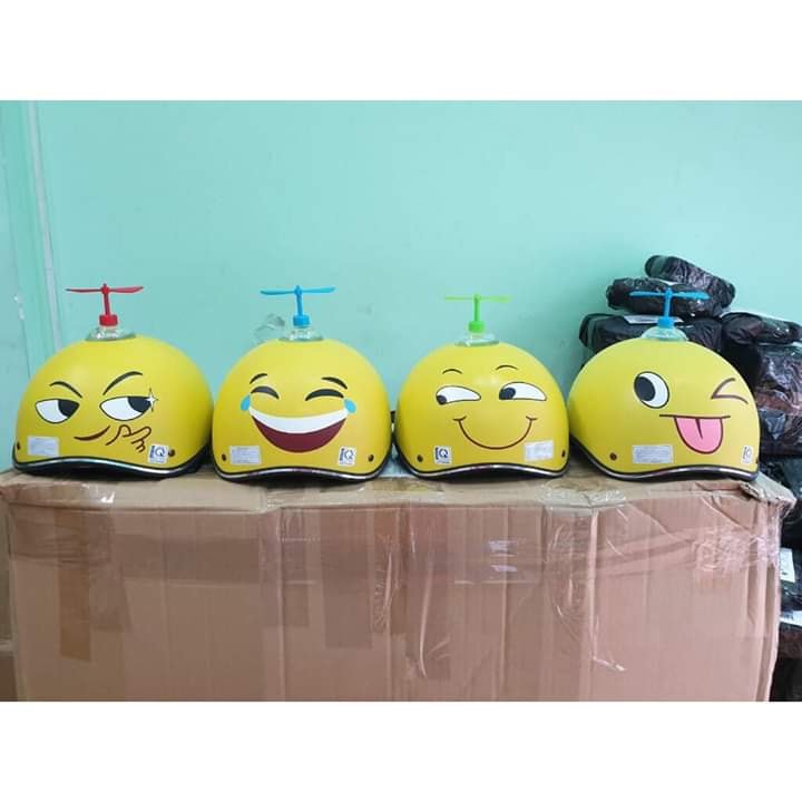 Nón bảo hiểm nữa đầu emoji & tặng 1 chong chóng