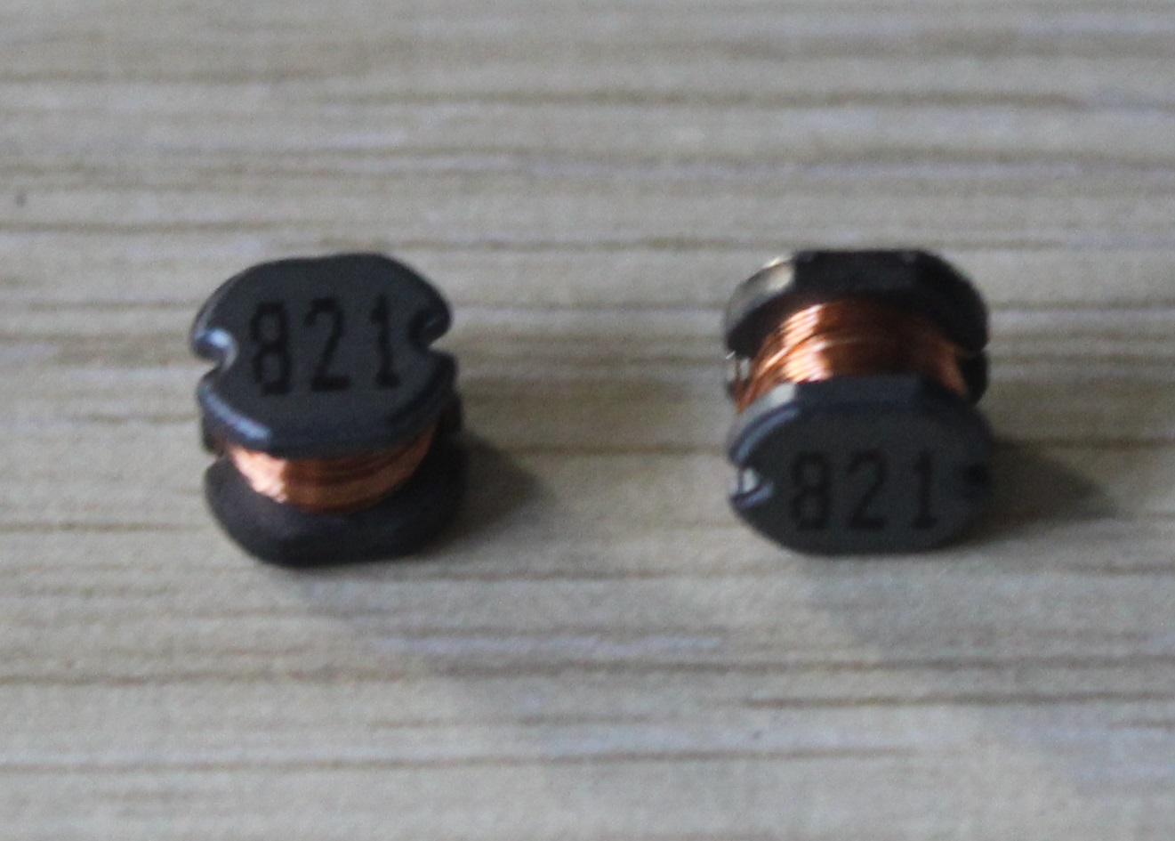 Cuộn dây cảm dán 821( 820uH) - TRỌN BỘ 10 CON