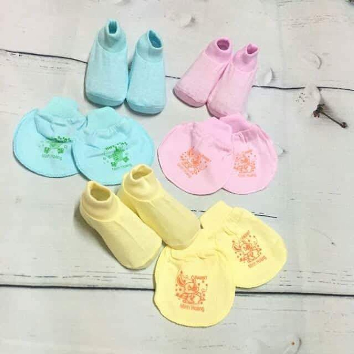 [HCM]Combo 1 bộ bao tay  1 bộ chân bé sơ sinh Minh Hoàng