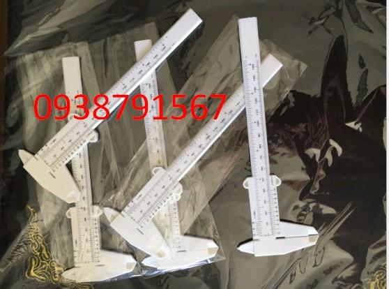 Thước kẹp nhựa 15cm