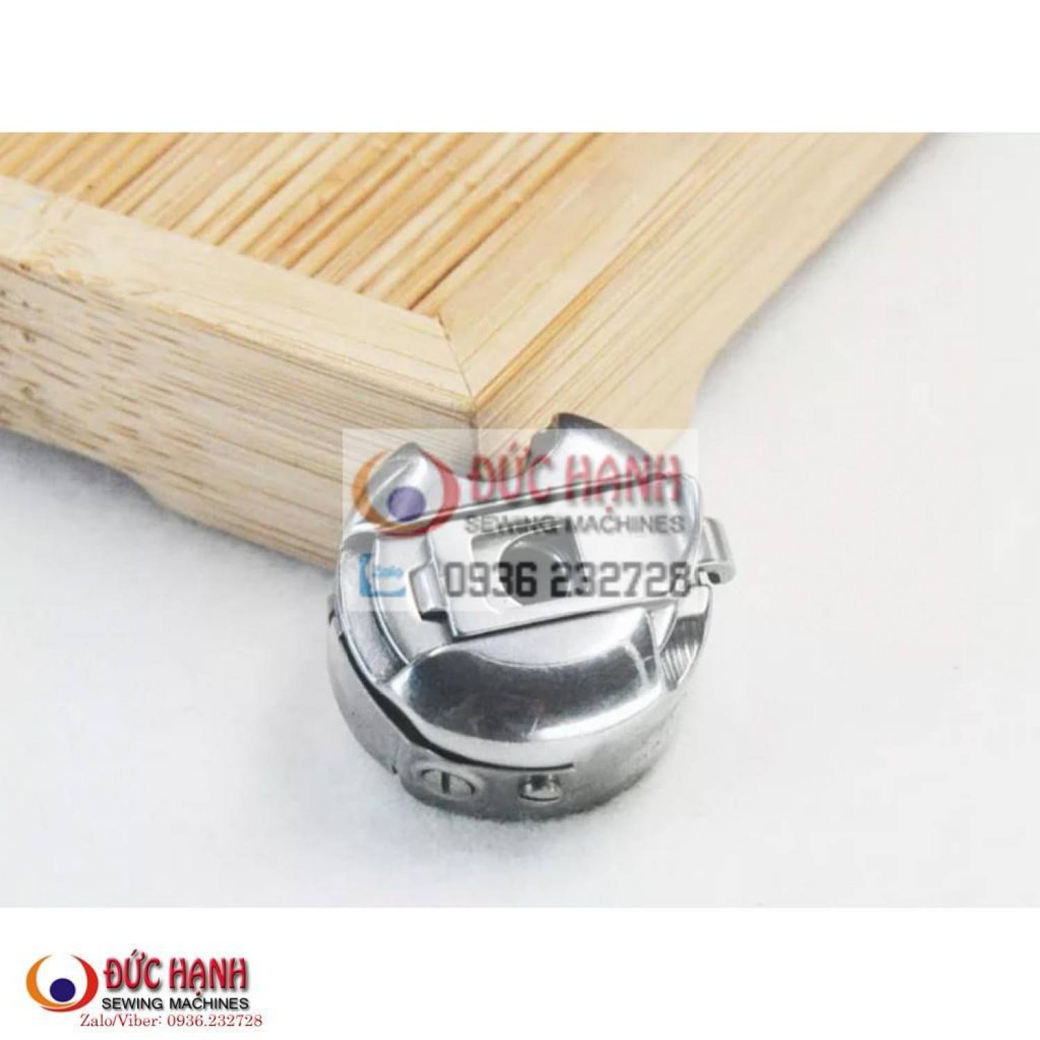 Thuyền máy may gia đình con bướm