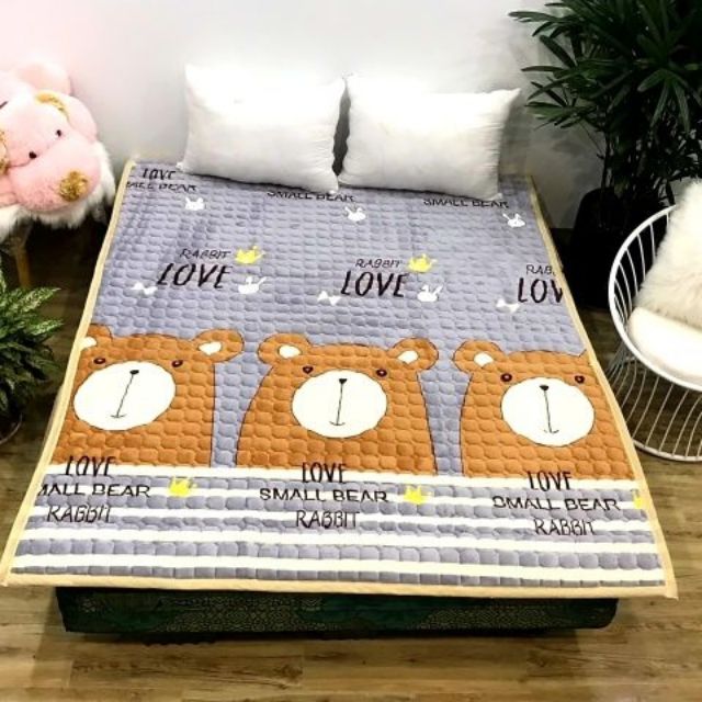 Thảm nhung trải giường lông cừu ấm áp mềm mại, đủ kích cỡ phù hợp với mọi loại giường ngủ gia đình, thiết kế 4 góc có bo chun cố định chống xê dịch khi nằm (Dùng thay nệm, chiếu trải sàn) HÀNG CAO CẤP