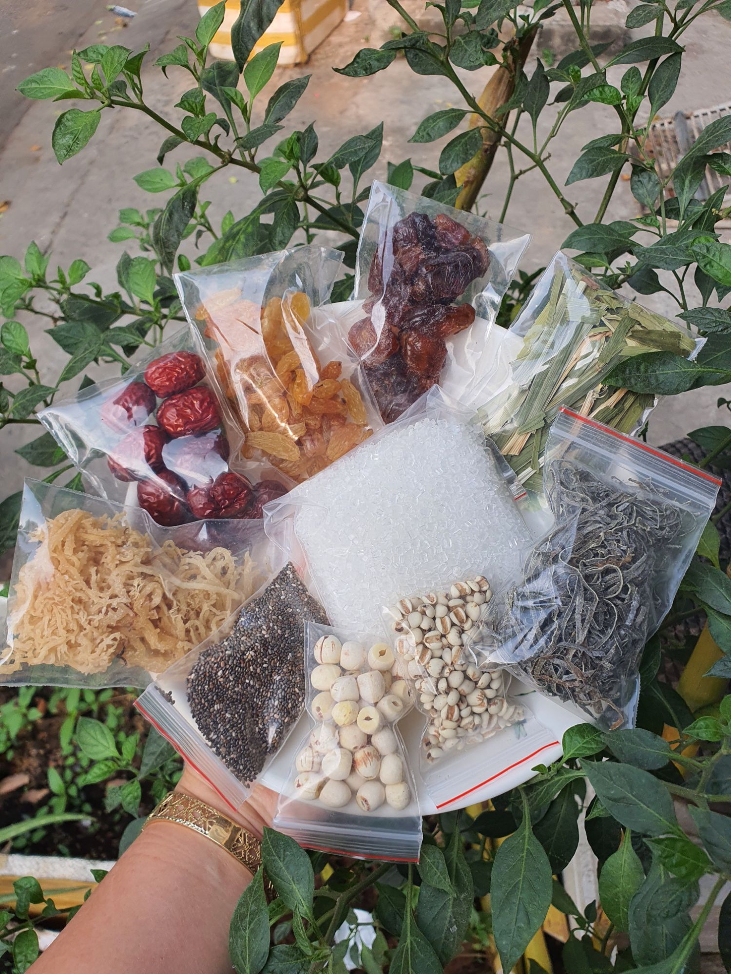 set chè sâm bổ lượng giải nhiệt cho mùa hè  hsd:2023