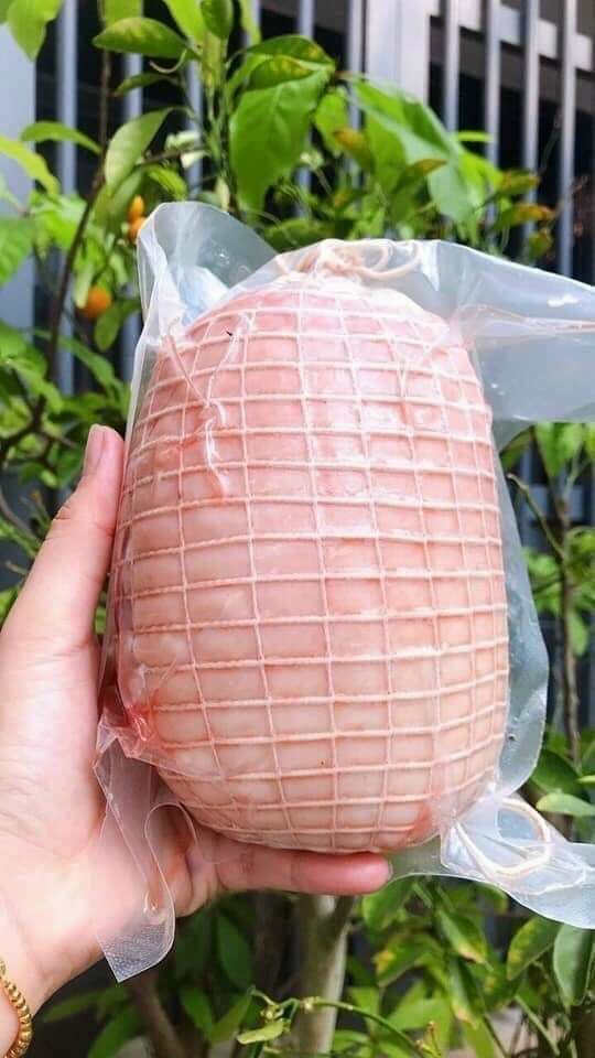 Bắp giò heo rút xương bó chỉ 1kg