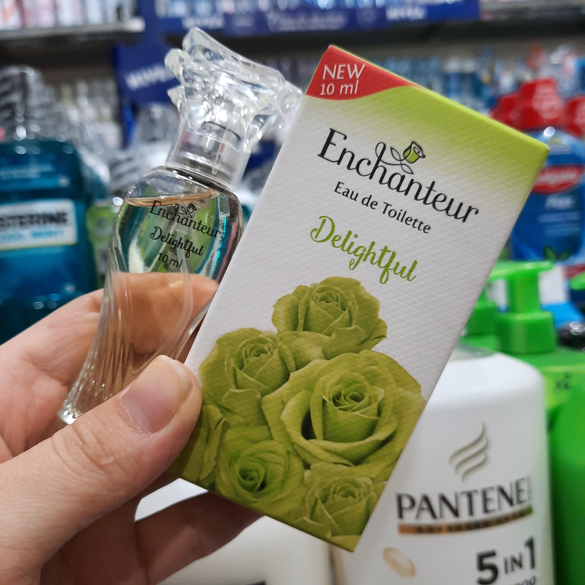 Nước hoa Enchanteur Delightful 10ml