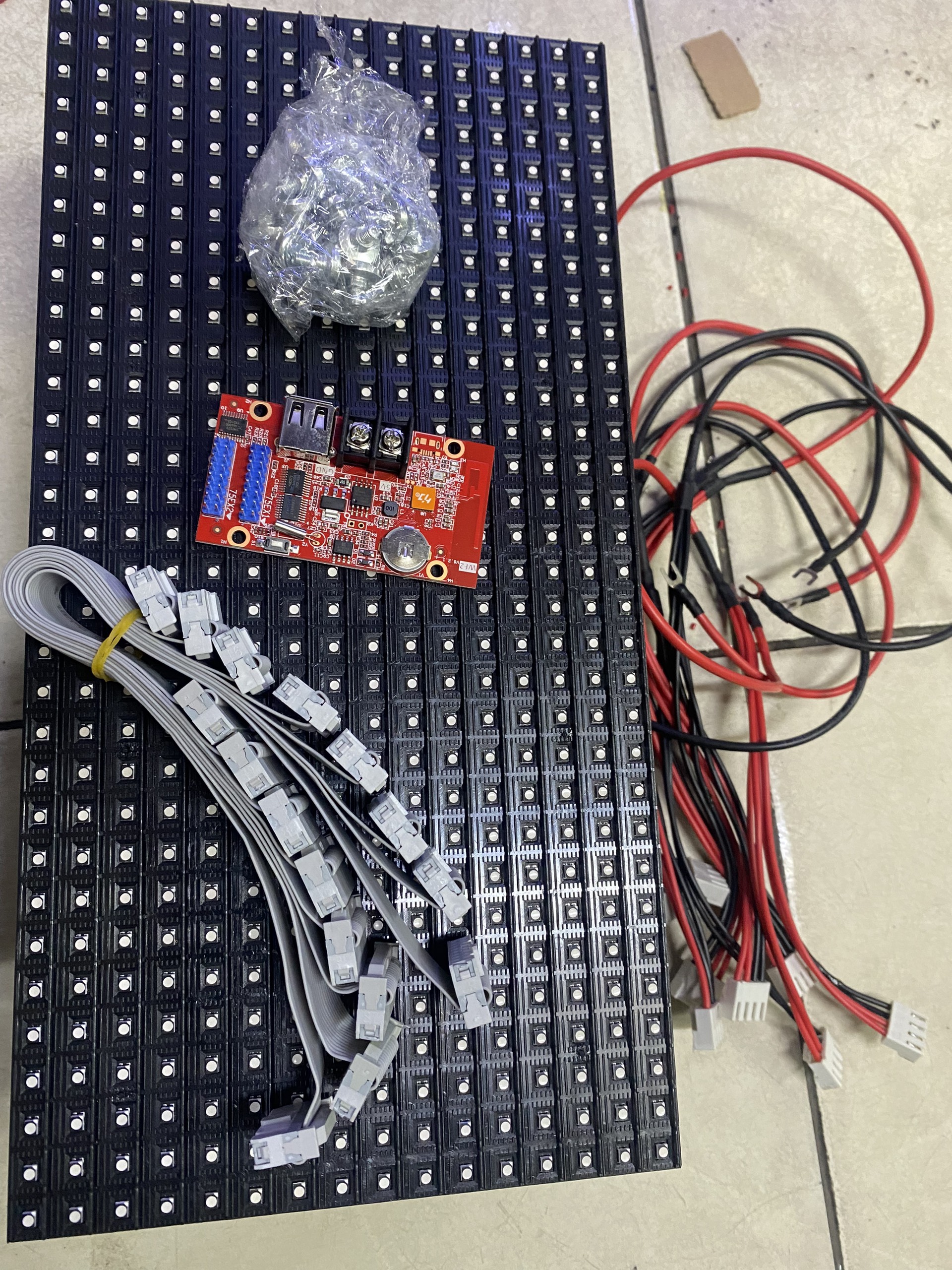 Combo led P10 full màu LLR làm biển LED ma trận full màu trong nhà