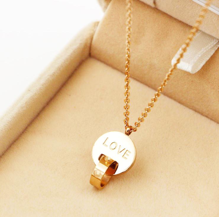Dây chuyền love titan không đen tt 0084