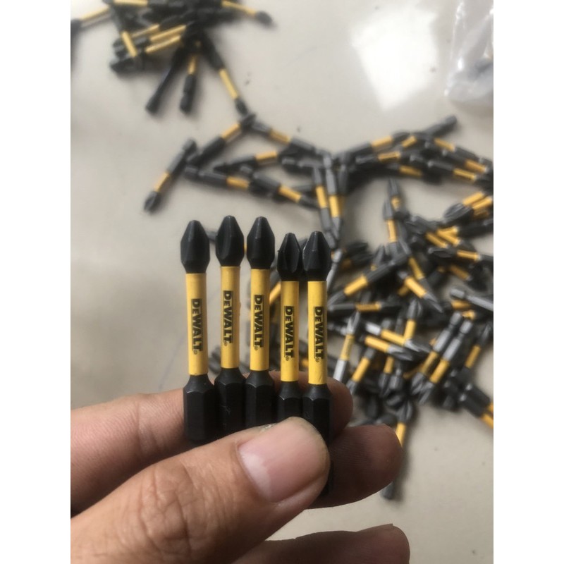Mủi vít pake dewalt ph2 -6cm