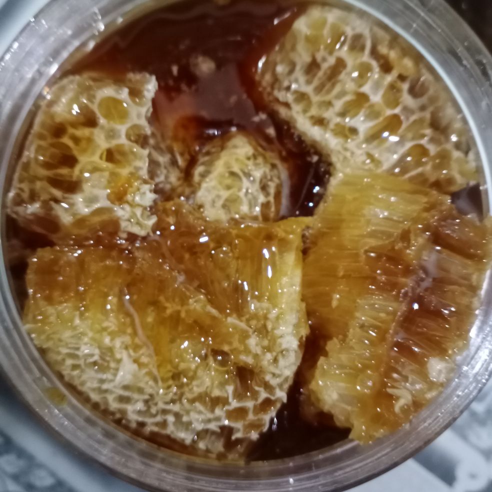 Mật ong nguyên sáp