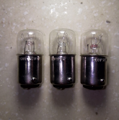 Bóng Đèn Sợi Đốt 130V 5/7W Đuôi Gài 15mm TIẾP XÚC ĐÔI BA15D