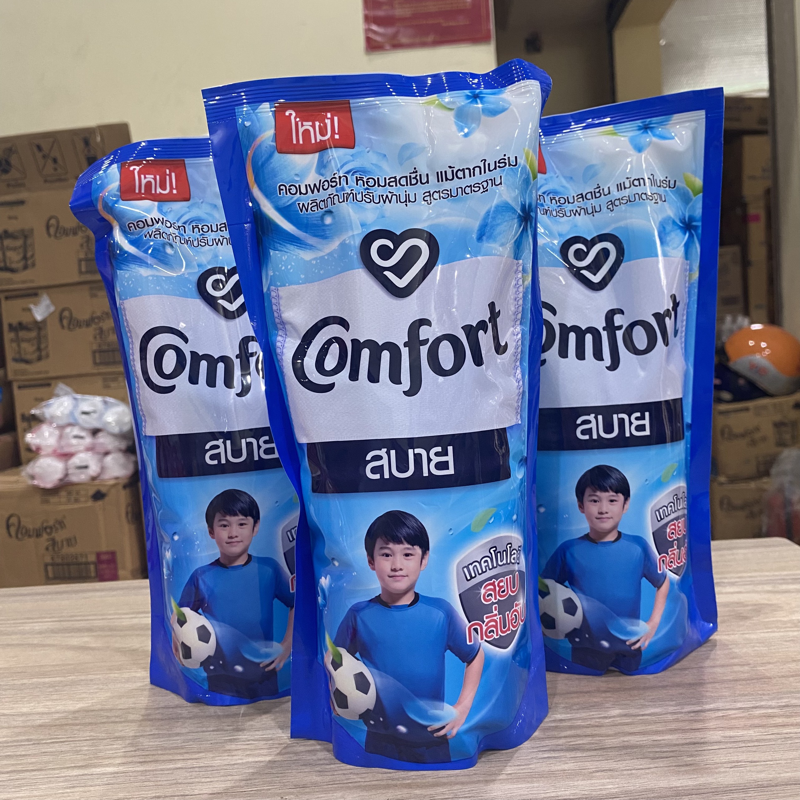 [GIAO HÀNG HỎA TỐC][Mẫu Mới]Combo 03 Túi Nước Xả Vải Comfort Fabric Softener 580ml Thái Lan [Màu Xanh] - Công Thức Siêu Mềm Mới