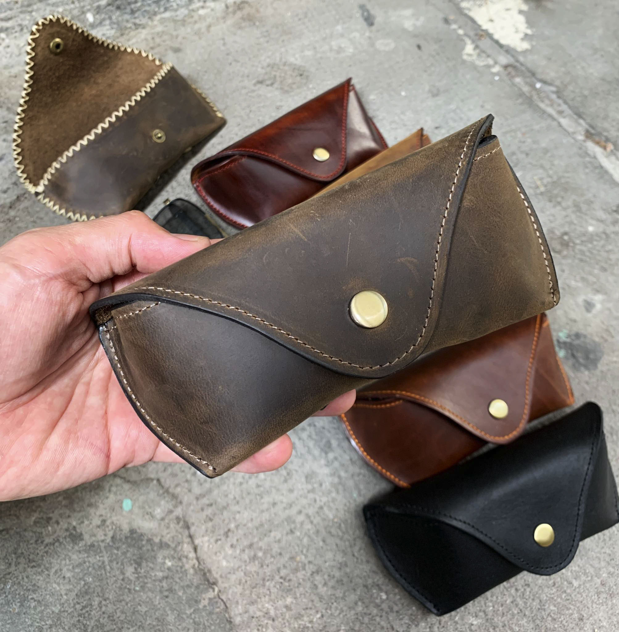 Bao da đựng mắt kính đeo thắt lưng
