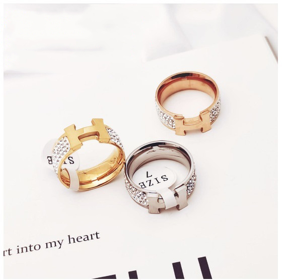 Nhẫn Nữ Titan Không Rỉ Chữ H Đính Đá TT 4128