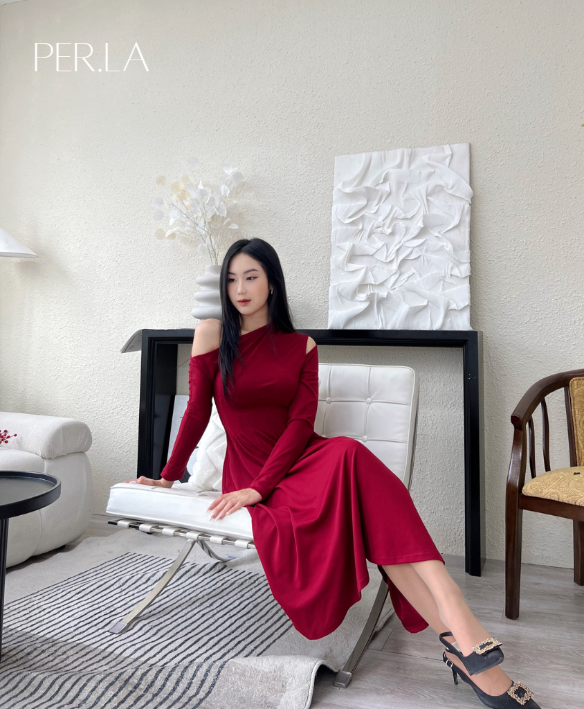 Váy midi dài tay dáng xòe lệch vai PER.LA màu đỏ