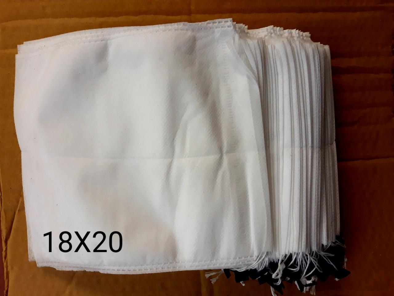 Túi bọc trái cây bơ, ổi, xoài, na bịch 50 túi có dây rút 18x20cm