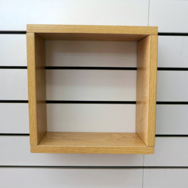 1 kệ gỗ treo tường hình vuông kích thước 25x25x20 gỗ thông tự nhiên nhập khẩu