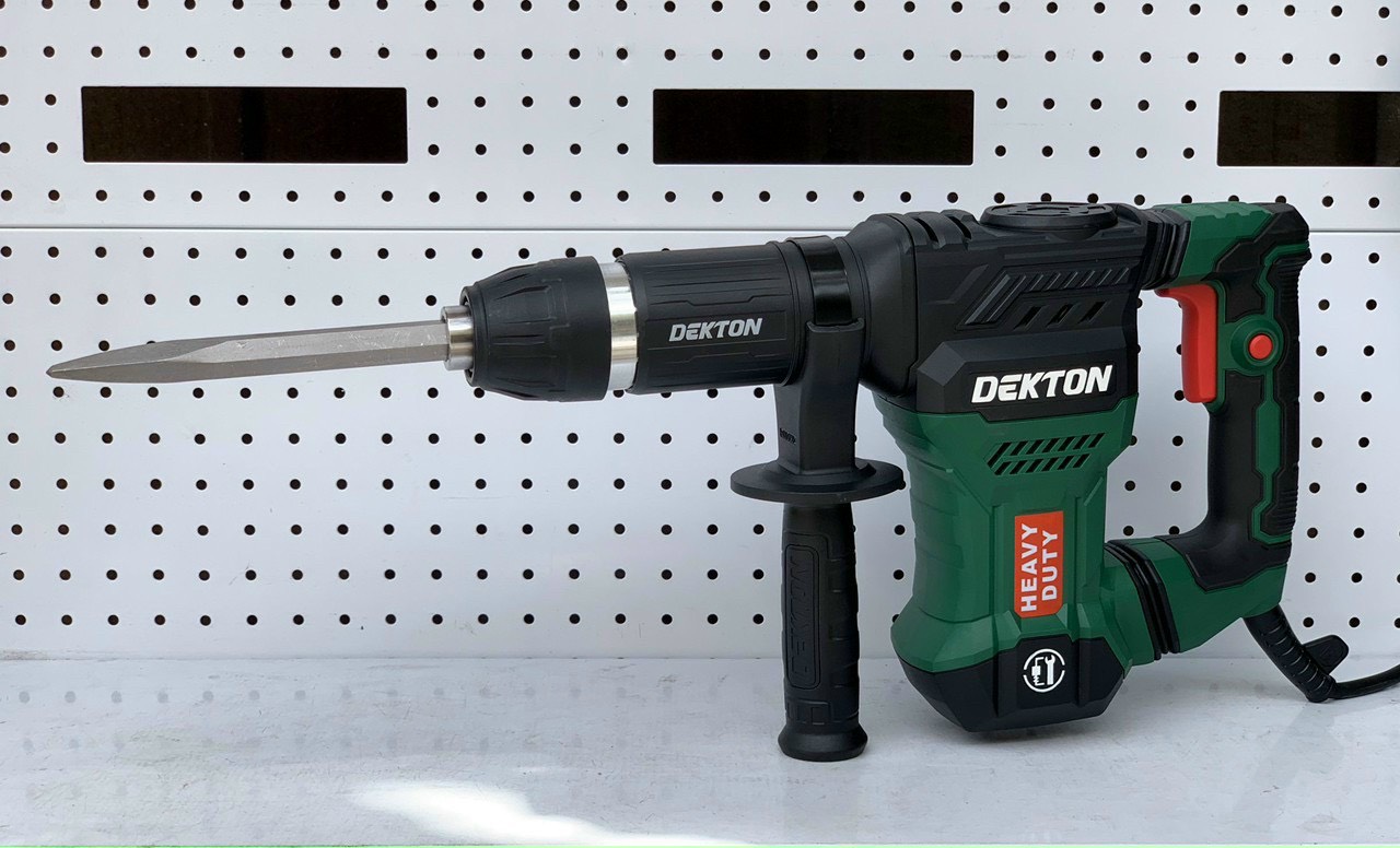 Máy đục bê tông 17mm dekton -công xuất 1500w-máy kèm 2 mũi -cam kết chính hãng