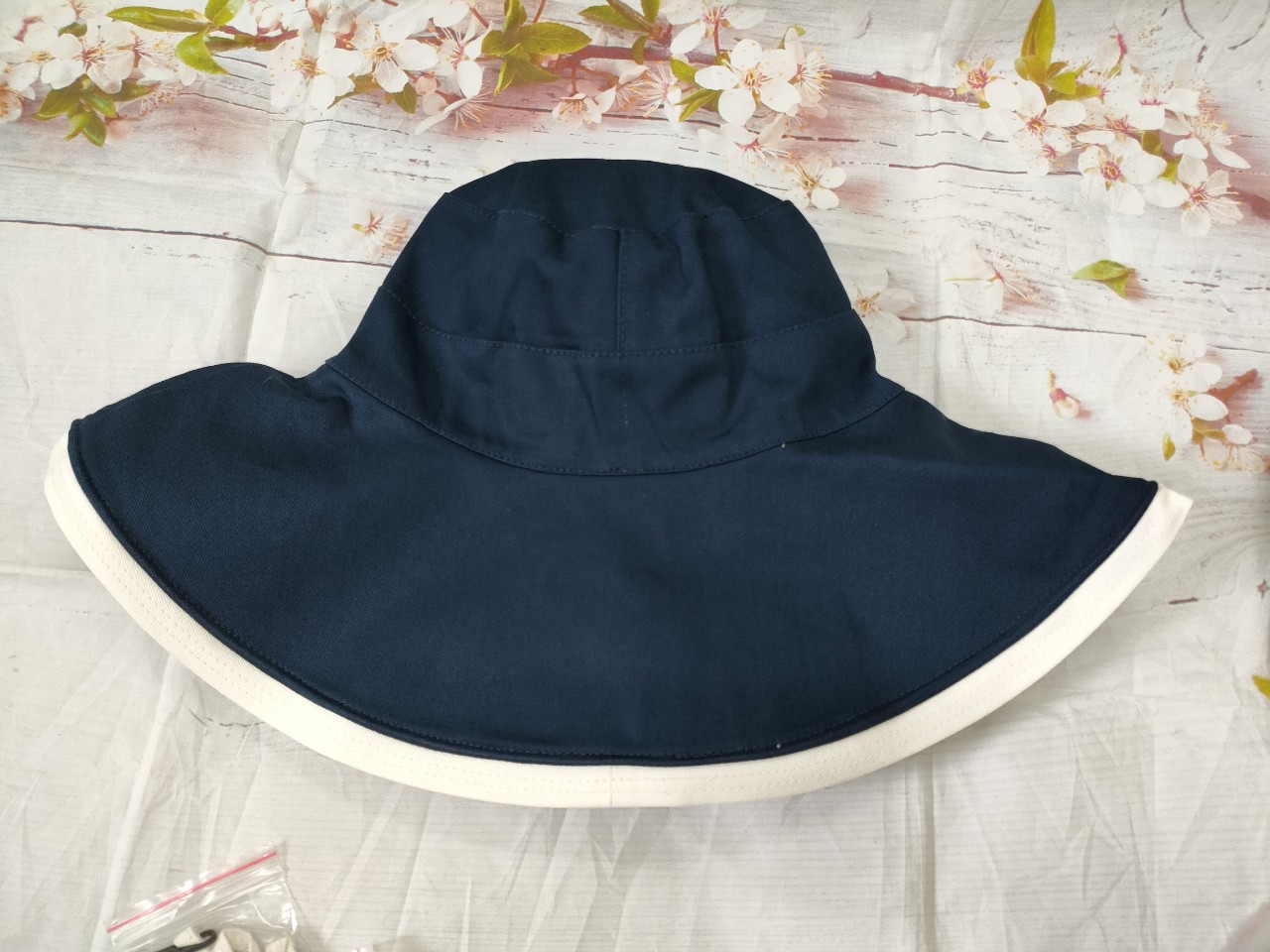 [HCM]NÓN MŨ VẢI VÀNH RỘNG TRƠN ĐỘI 2 MẶT PHỐI VIỀN TRẮNG