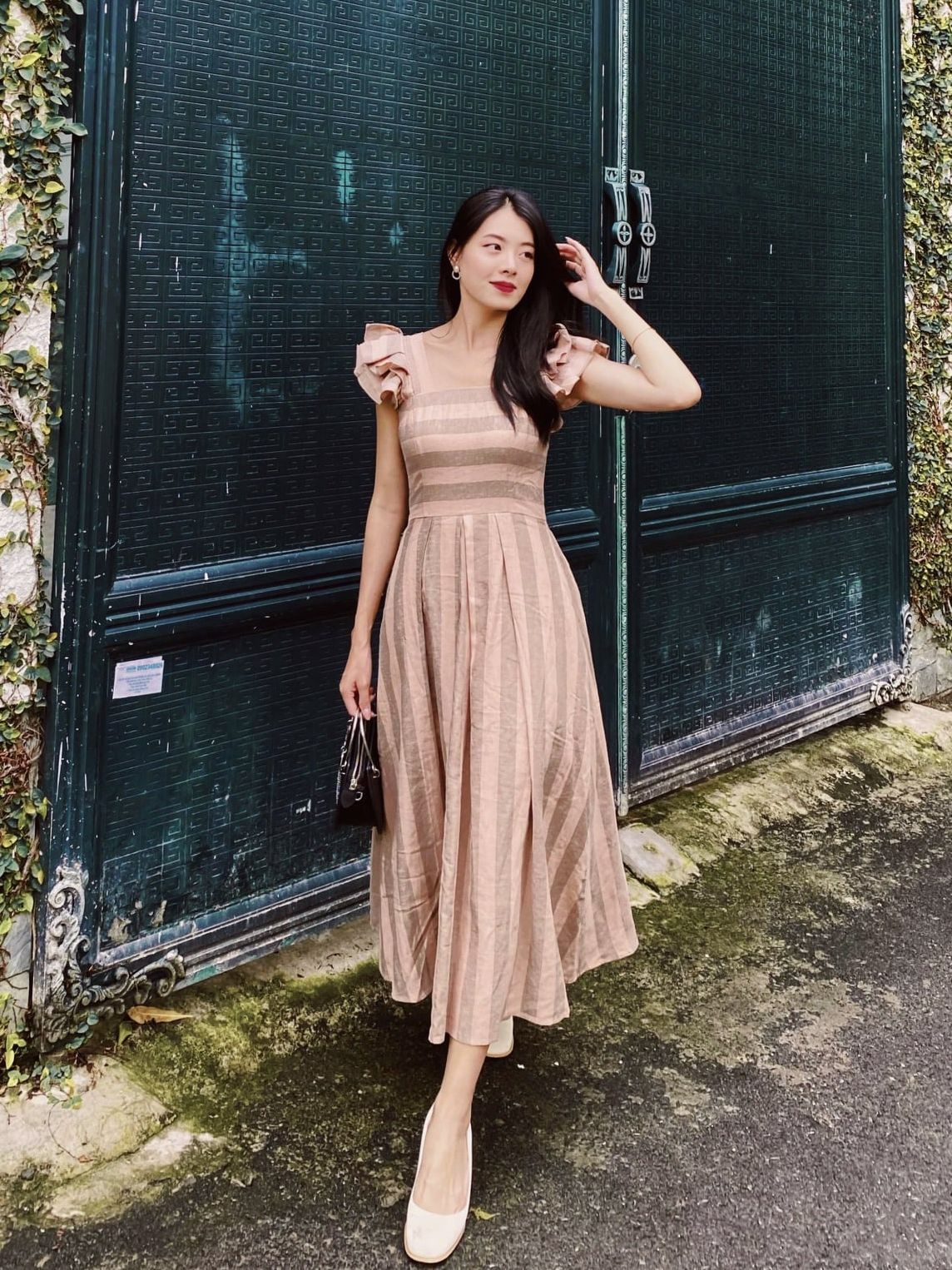 Randomlist - đầm maxi kẻ sọc hai dây bản to phối bèo