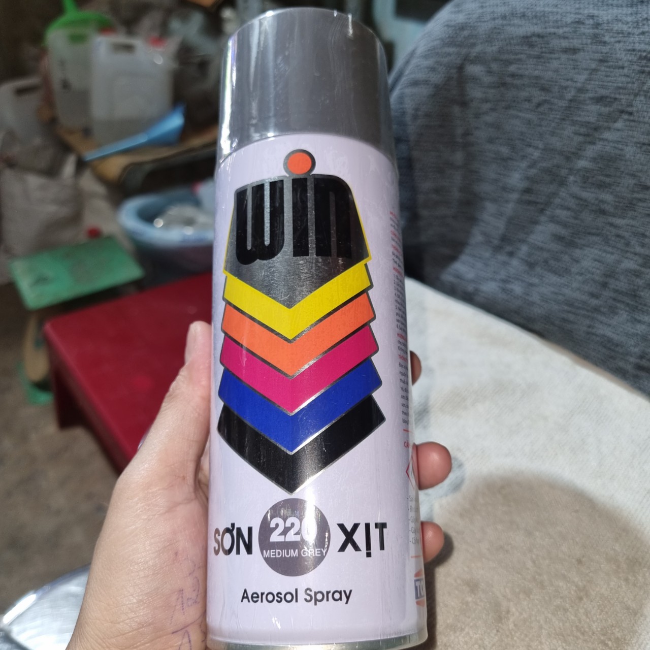 Sơn xịt màu xám tro a220 win