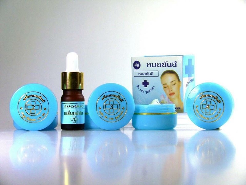 Bộ kem xanh da trời xóa mụn