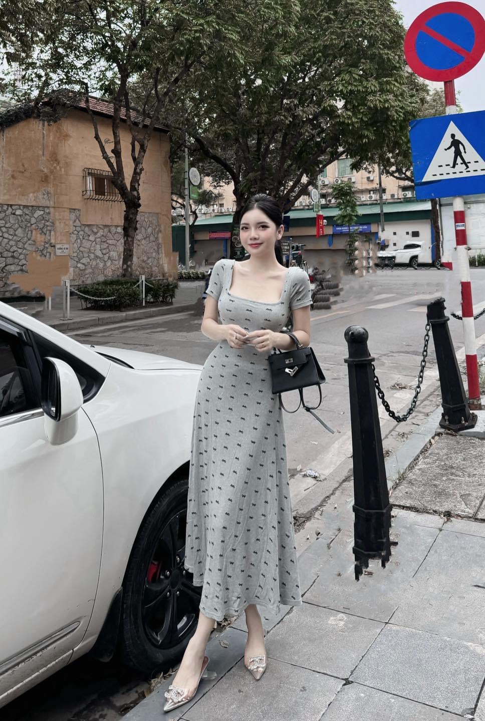 Đầm body dáng xòe ngắn tay họa tiết hoa nhí tôn dáng MTB