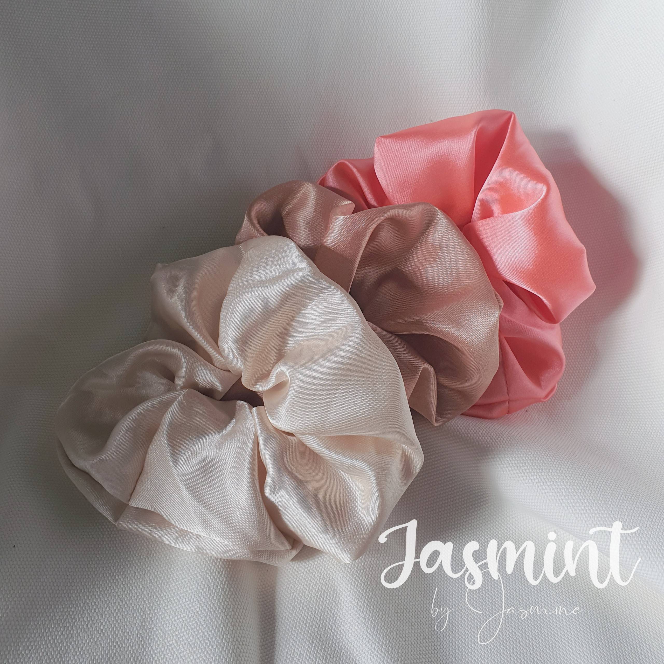 Scrunchies Đồ cột tóc, buộc tóc nữ xinh xắn làm quà tặng cho phái nữ, satin bóng siêu phồng tông hồng ngọt ngào từ Jasmint