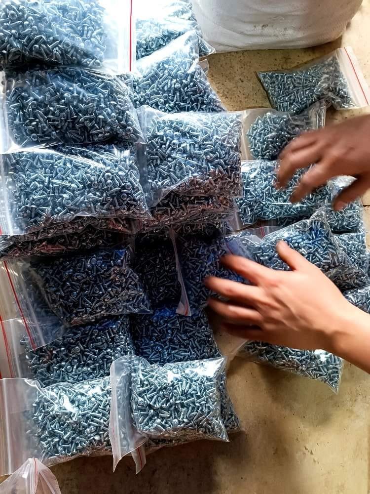 Vít bắt vỏ điều hòa - hàng chất lượng (BỊCH 1KG)