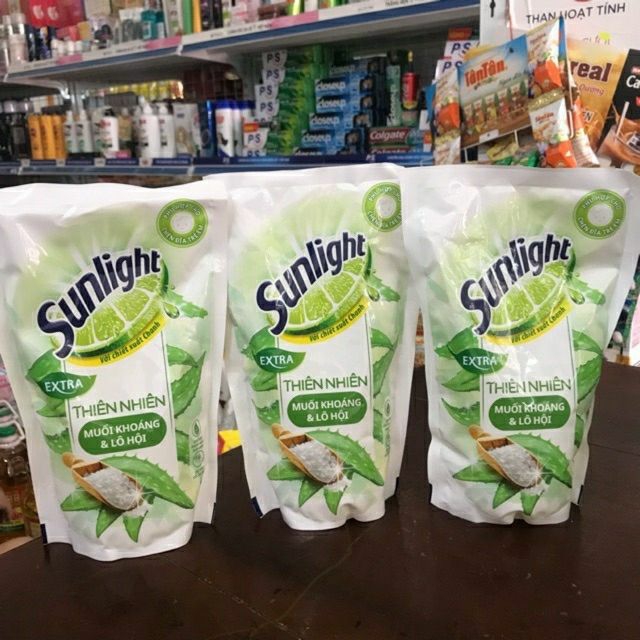 Combo 3 bịch Nước Rửa Chén Sunlight Thiên nhiên Muối khoáng Và Lô hội -550g / Bịch